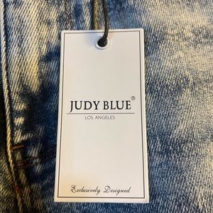 Judy Blue NWT 14W Acid wash boyfriend fit jeans